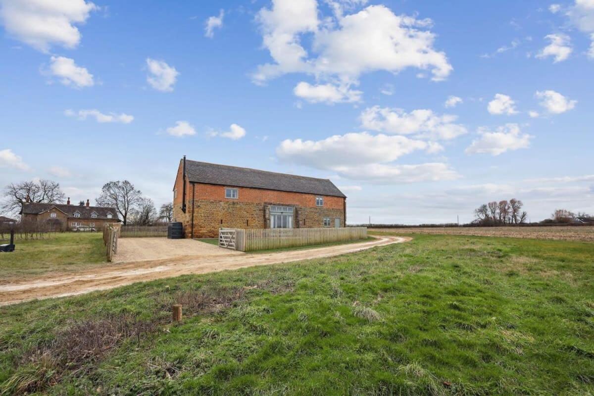 Sophie'S Barn - Hot Tub Packages Available Villa Market Harborough Eksteriør bilde